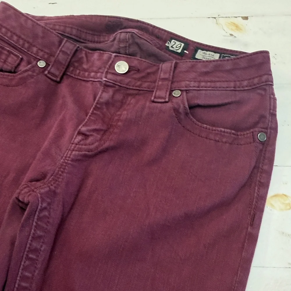 Miss Me Burgundy Mid-Rise Skinny Jeans - Picture 5 of 11